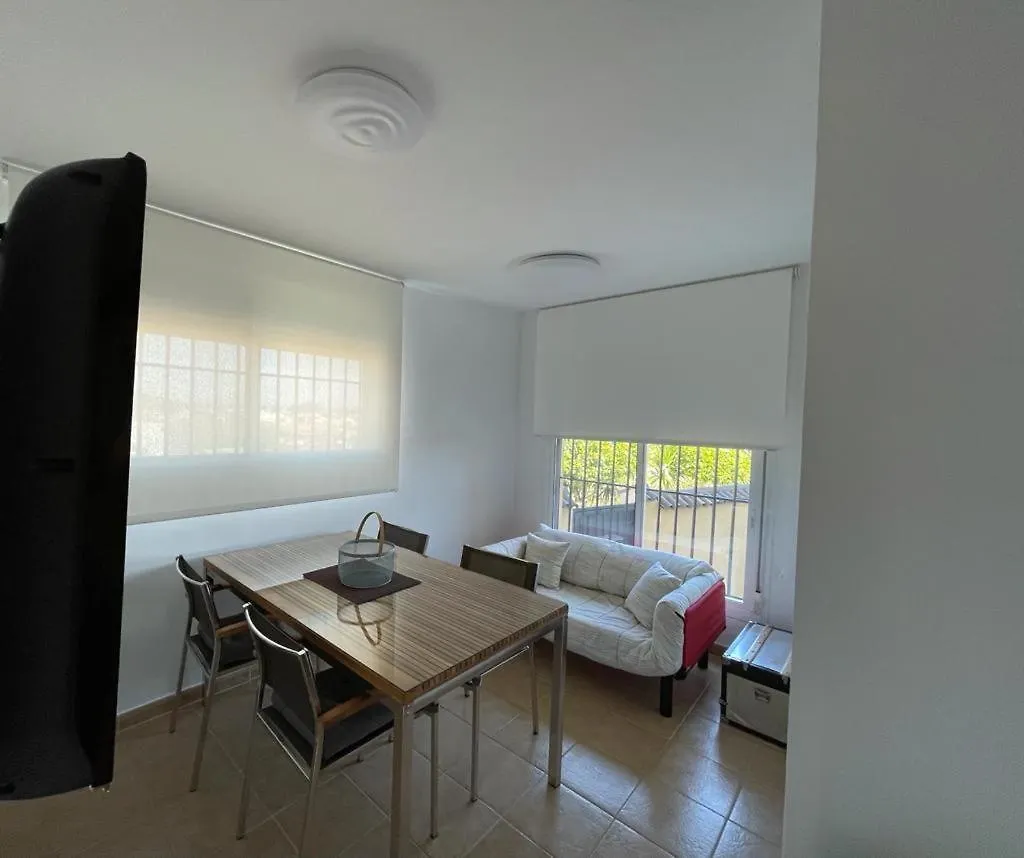 Apartamento En Zona Playa Con Vistas A La Bahia 阿尔赫西拉斯