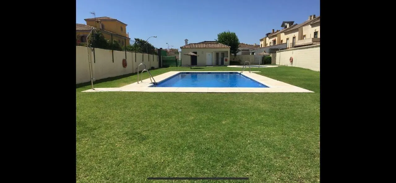 Apartamento En Zona Playa Con Vistas A La Bahia 阿尔赫西拉斯