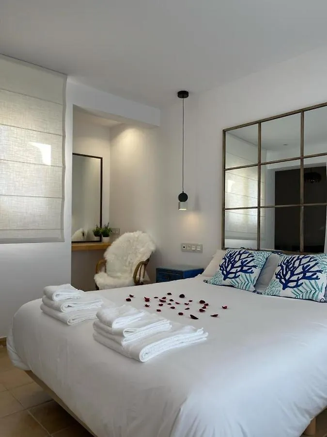 Apartamento En Zona Playa Con Vistas A La Bahia 阿尔赫西拉斯 公寓